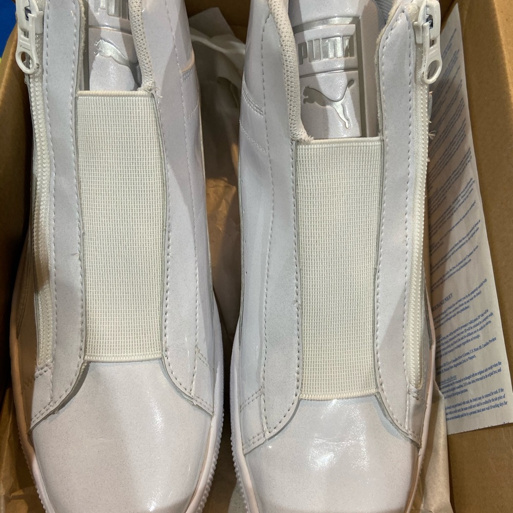 White Puma sneakers. Brand new